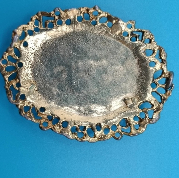 Unbranded Gold tone Filigree trim Jade Pieces Center pendant - Picture 3 of 5